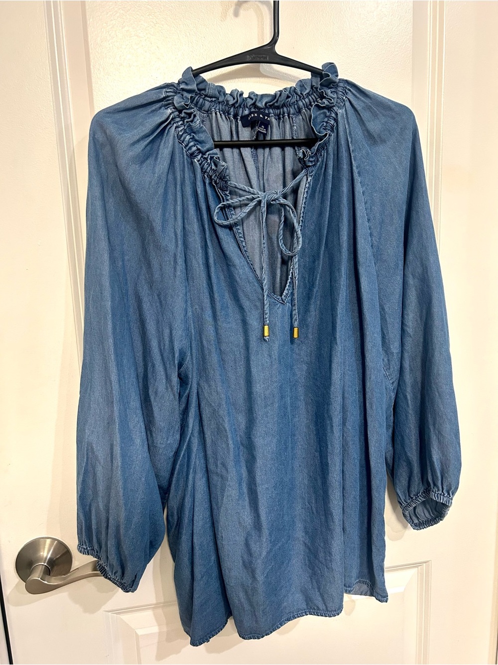 Alex & Parker Women’s XL Regular Blue Denim V-Neck Long Sleeve Tie Ruffle Blouse